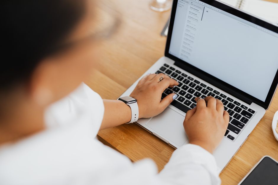 Professional email outreach workflow illustrating creator collaboration stages and pitch structure